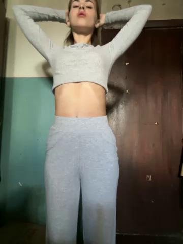 -Molly-Mae- Webcam 2023-09-18