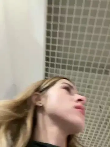 -Molly-Mae- Webcam 2023-10-18