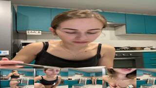 -molly-mae- Webcam 2023-12-25
