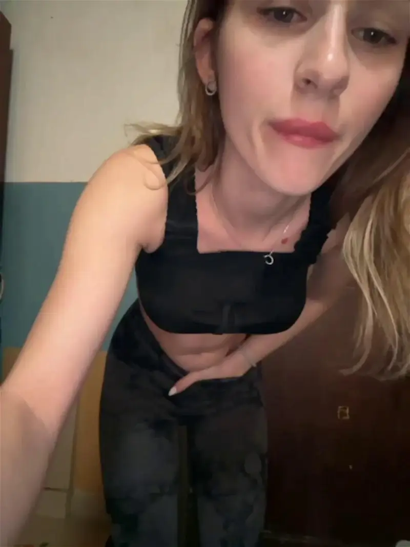 -Molly-Mae- Webcam 2024-03-10
