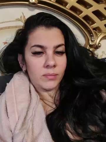 1Glorya1 Webcam 2023-11-25