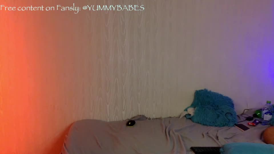 _yummybabes_ Webcam 2023-10-12