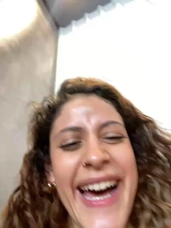 Alana15 Webcam 2024-01-03