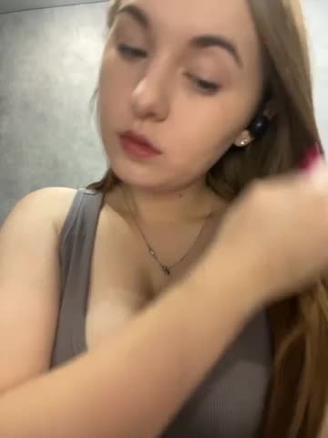 AlinaRay Webcam 2023-10-12