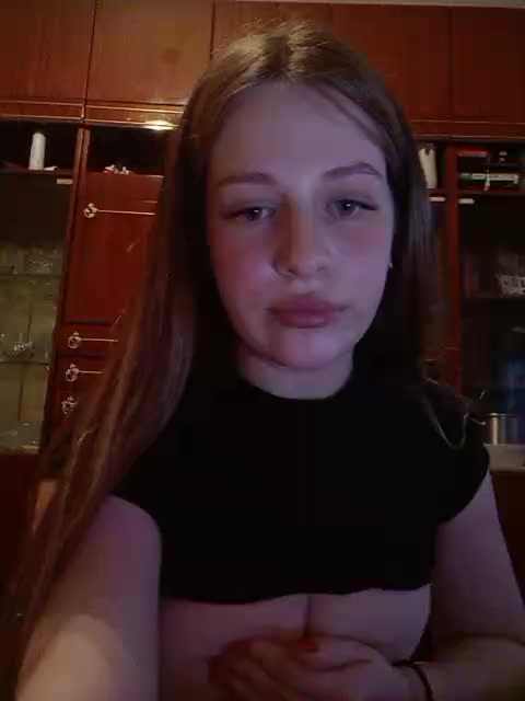 AlixElaine Webcam 2023-10-23