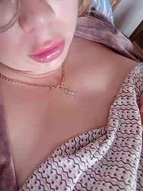 Anna198513 Webcam 2023-10-09