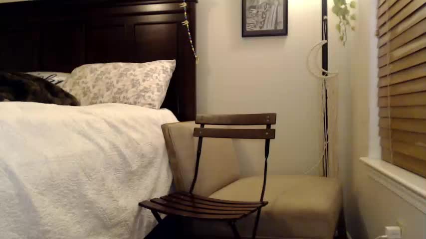 Athena_quinn Webcam 2023-09-22