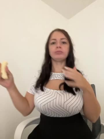 Brenda_Kiska Webcam 2023-10-23