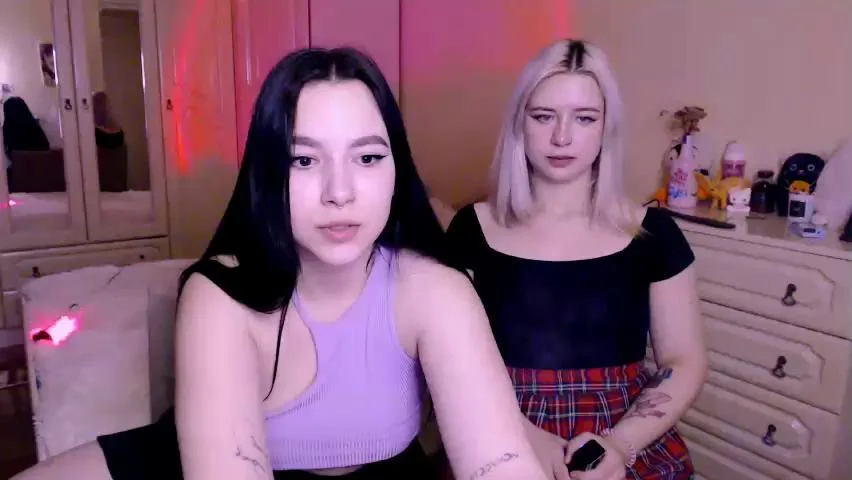 Chloejamez Webcam 2023-11-24