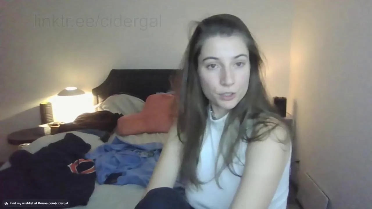 Cidergal69 Webcam 2024-02-15