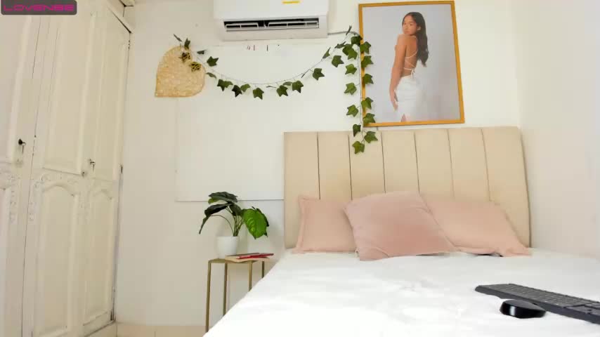 Effie_castro0 Webcam 2023-07-11