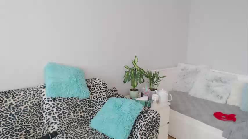 Emerald_kittycat Webcam 2023-10-14