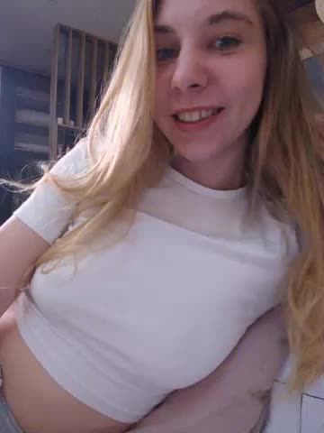 Emilypech Webcam 2023-10-14