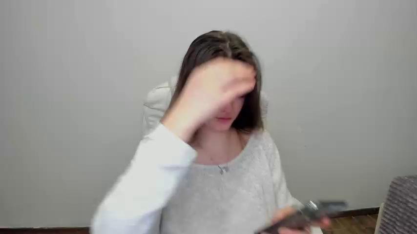 Emmika_ Webcam 2023-11-24