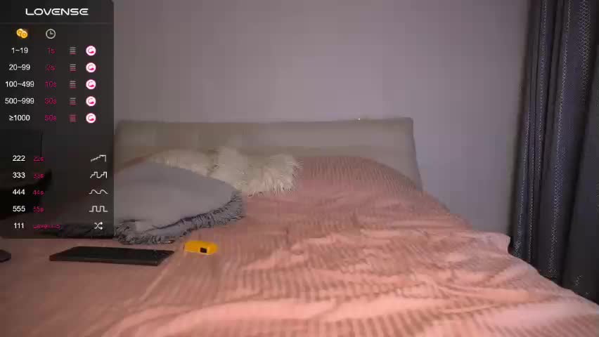 Evelina_fox Webcam 2023-10-23