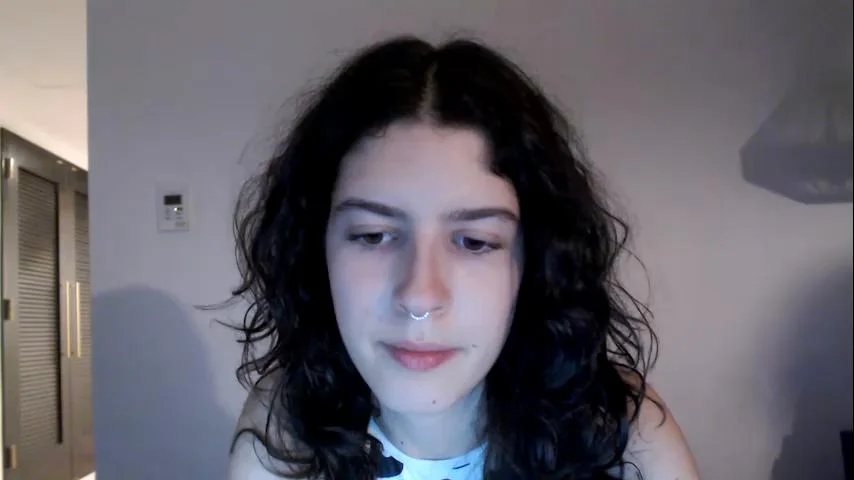 Frenchava Webcam 2023-10-03