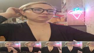 Gloria-big-hot Webcam 2023-10-21