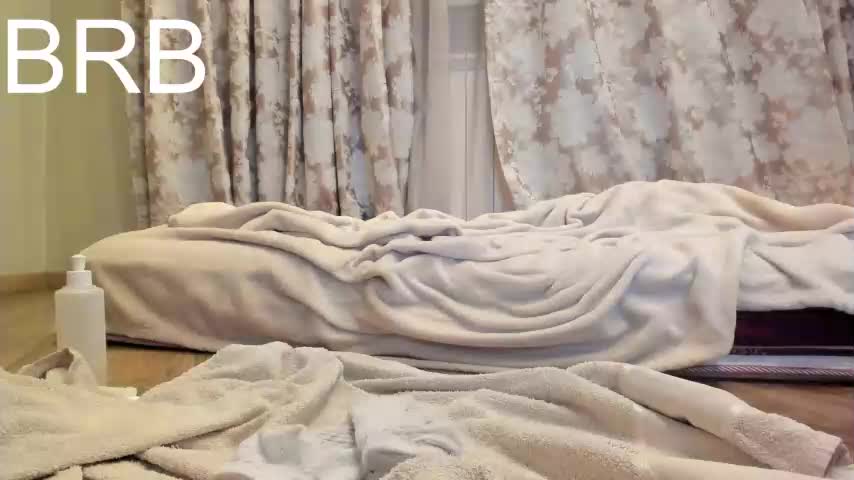 Honey_sunshine Webcam 2022-12-13
