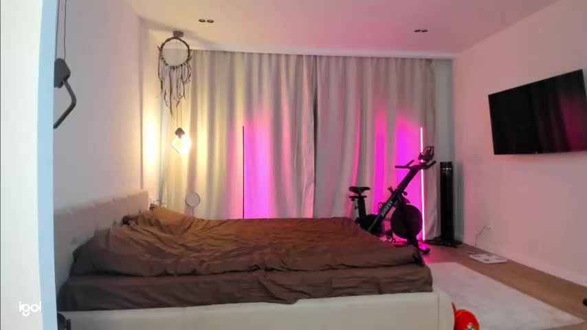 Hot_chill__ Webcam 2023-06-08
