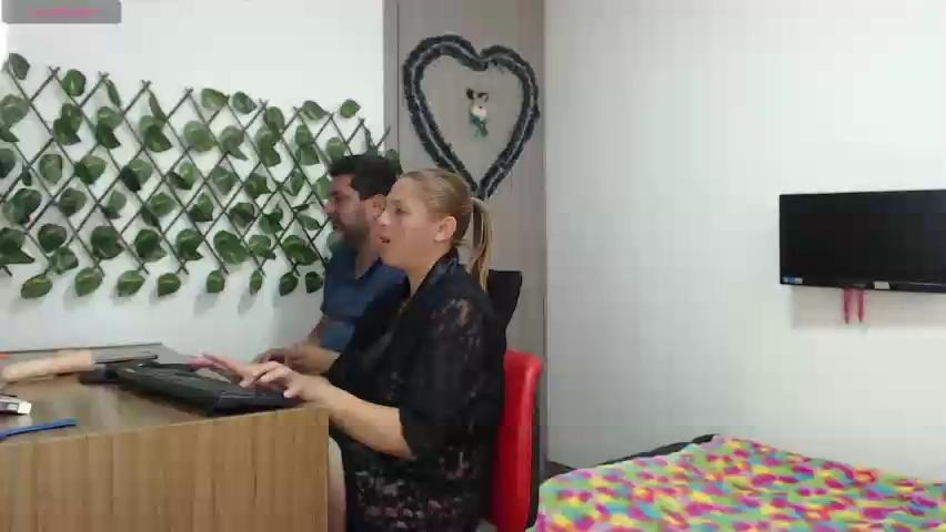 Hotandfierylatinos Webcam 2023-12-12