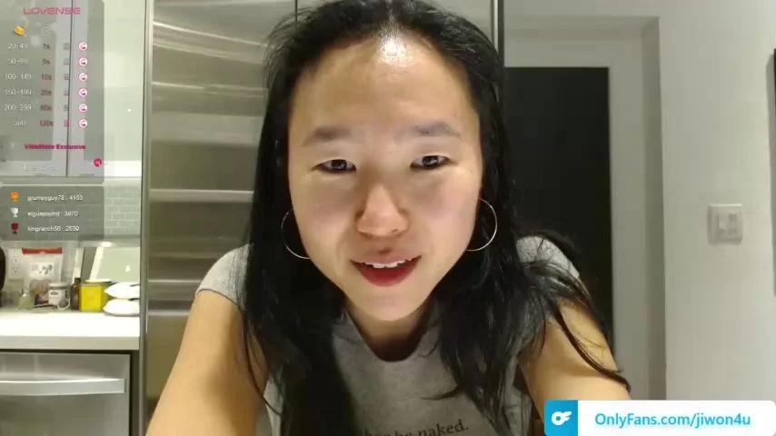 Jiwon4u Webcam 2023-11-14