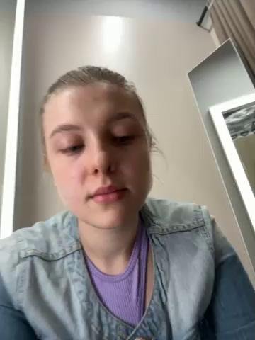 JucieLussie Webcam 2023-09-27