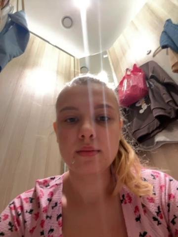 JucieLussie Webcam 2023-09-23