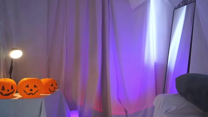 Kateuwugirl Webcam 2023-10-26