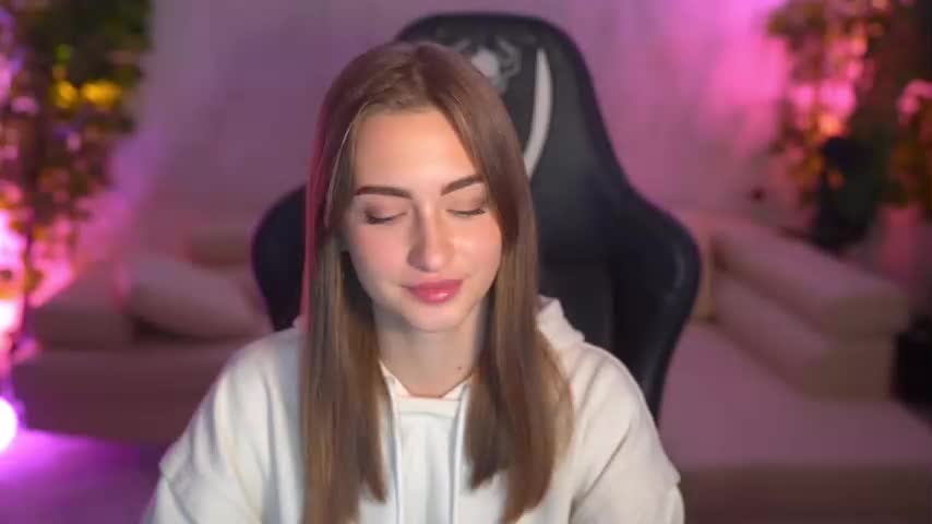 Kira0541 Webcam 2023-11-28