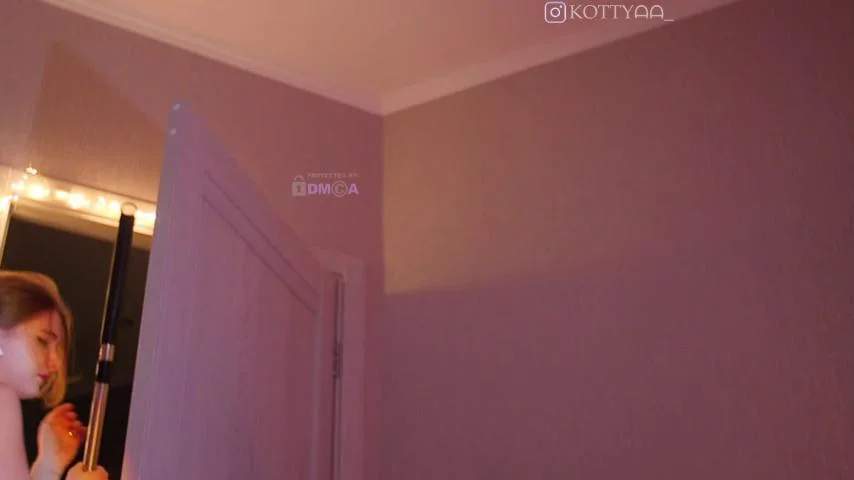 Kottyaaaa Webcam 2023-10-03
