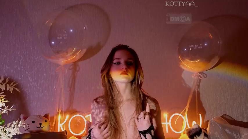 Kottyaaaa Webcam 2023-11-24