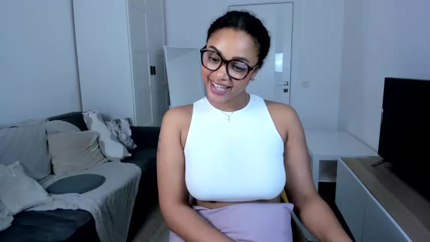 Lakysha_ Webcam 2023-10-20