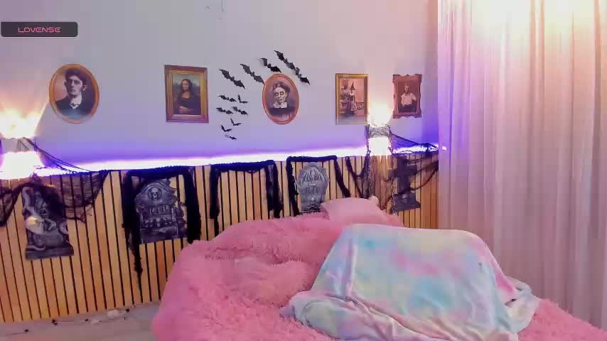 Little_effy18 Webcam 2023-10-19