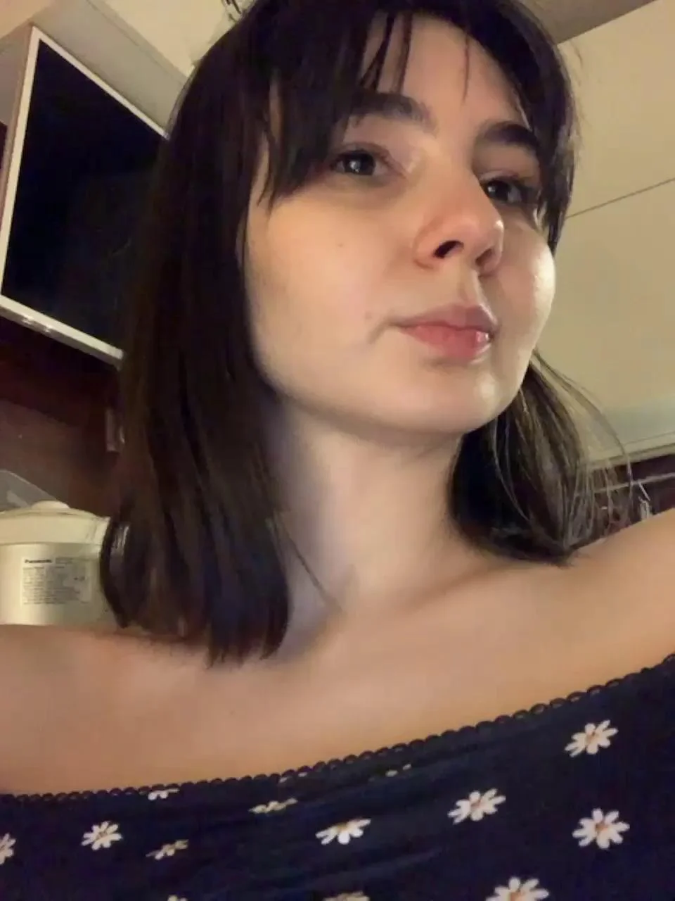 Lola-Li Webcam 2024-02-25