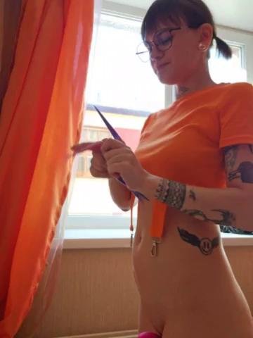 LolyMolly Webcam 2023-10-02
