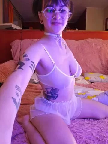 LolyMolly Webcam 2023-10-13
