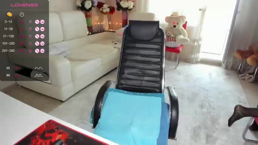 LoveCatsuit Webcam 2023-10-01