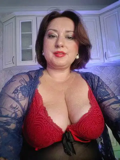 Lustful-mom Webcam 2023-12-30