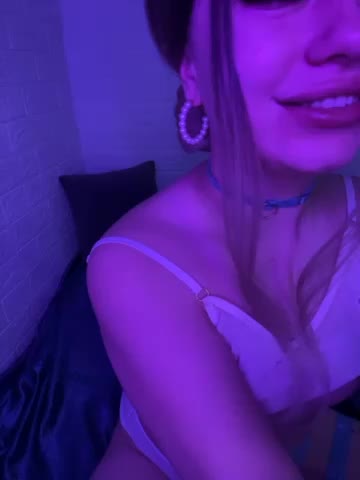 Mari_senta Webcam 2023-10-18