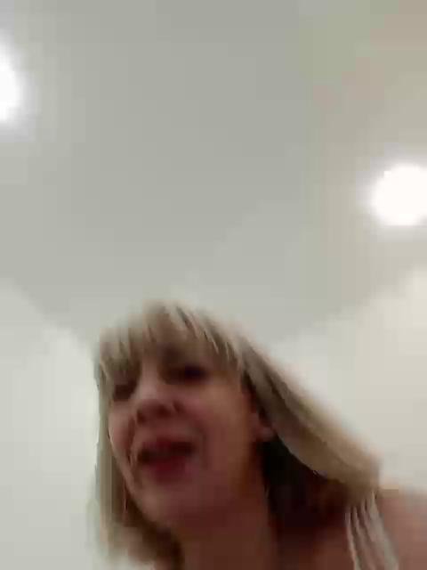 Mery8poppins Webcam 2023-10-04