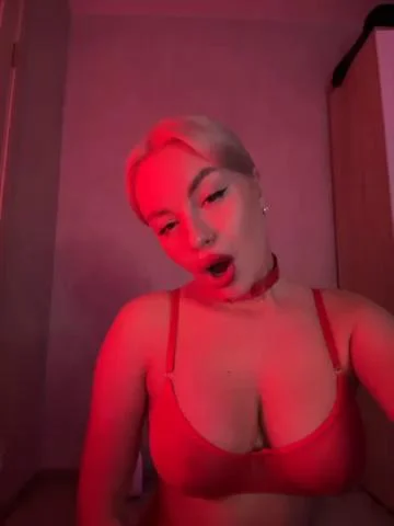 Mila-m Webcam 2023-11-28