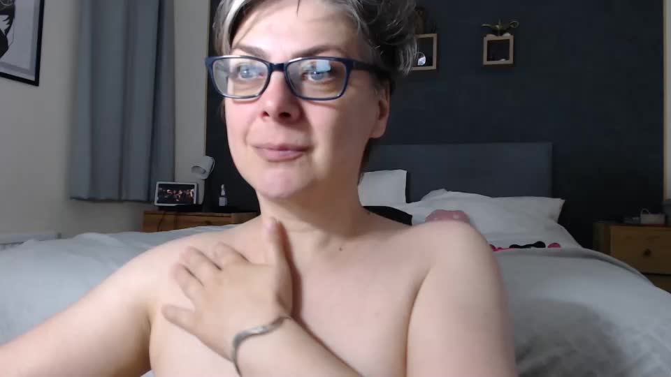 Milfyanddaddy Webcam 2023-05-16