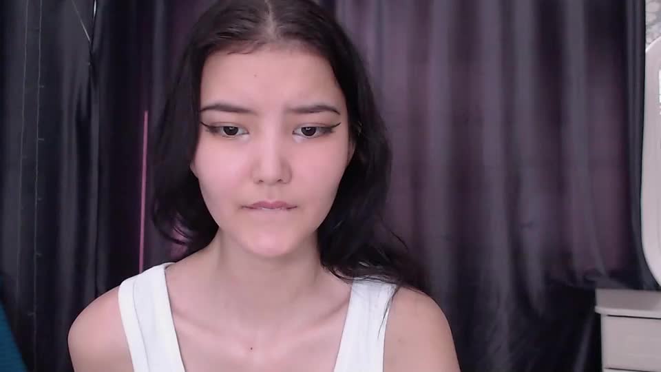 MinaHin Webcam 2023-07-28