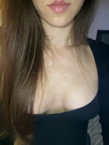MonikaYyy Webcam 2023-11-07