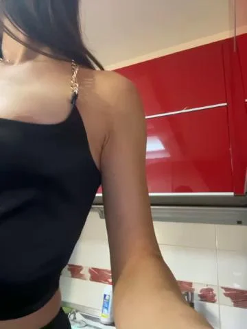 MonikaYyy Webcam 2023-11-19