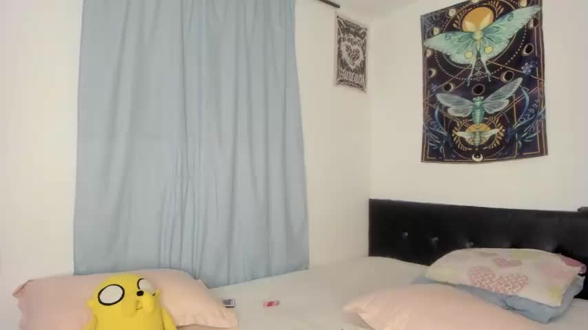 Noelle_tomie Webcam 2023-04-30