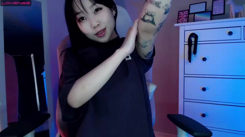Norma_blum Webcam 2023-04-24
