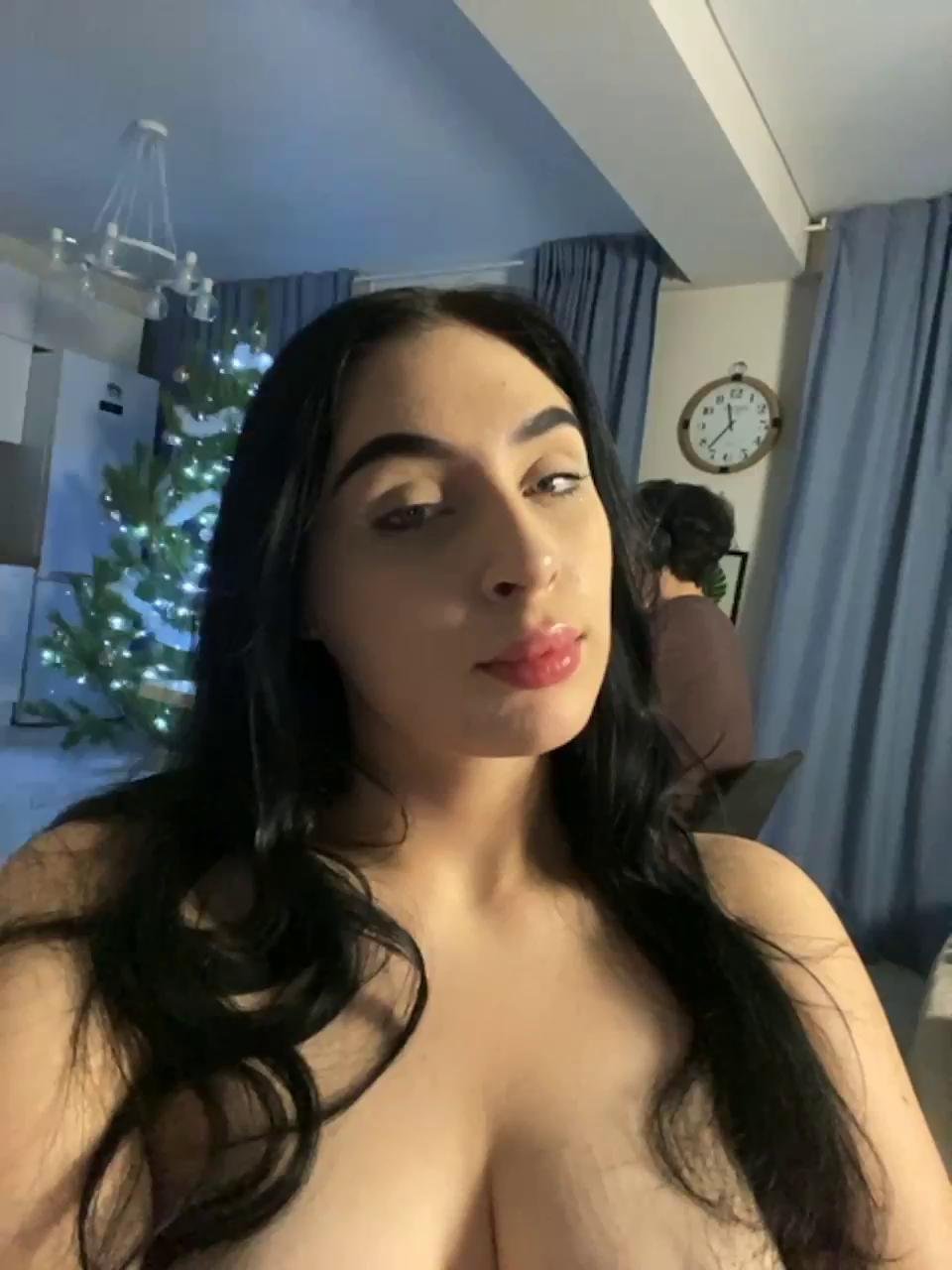 PARTYNEXTNEXT Webcam 2024-01-04