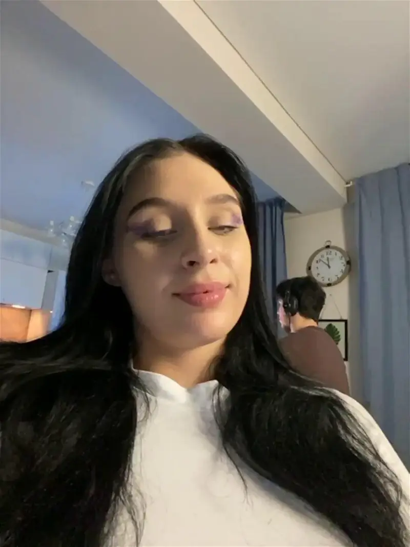 PARTYNEXTNEXT Webcam 2024-01-10