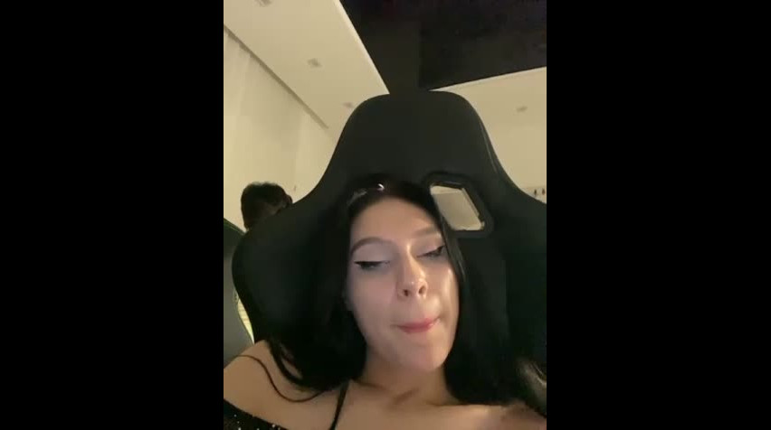PARTYNEXTNEXT Webcam 2023-08-31